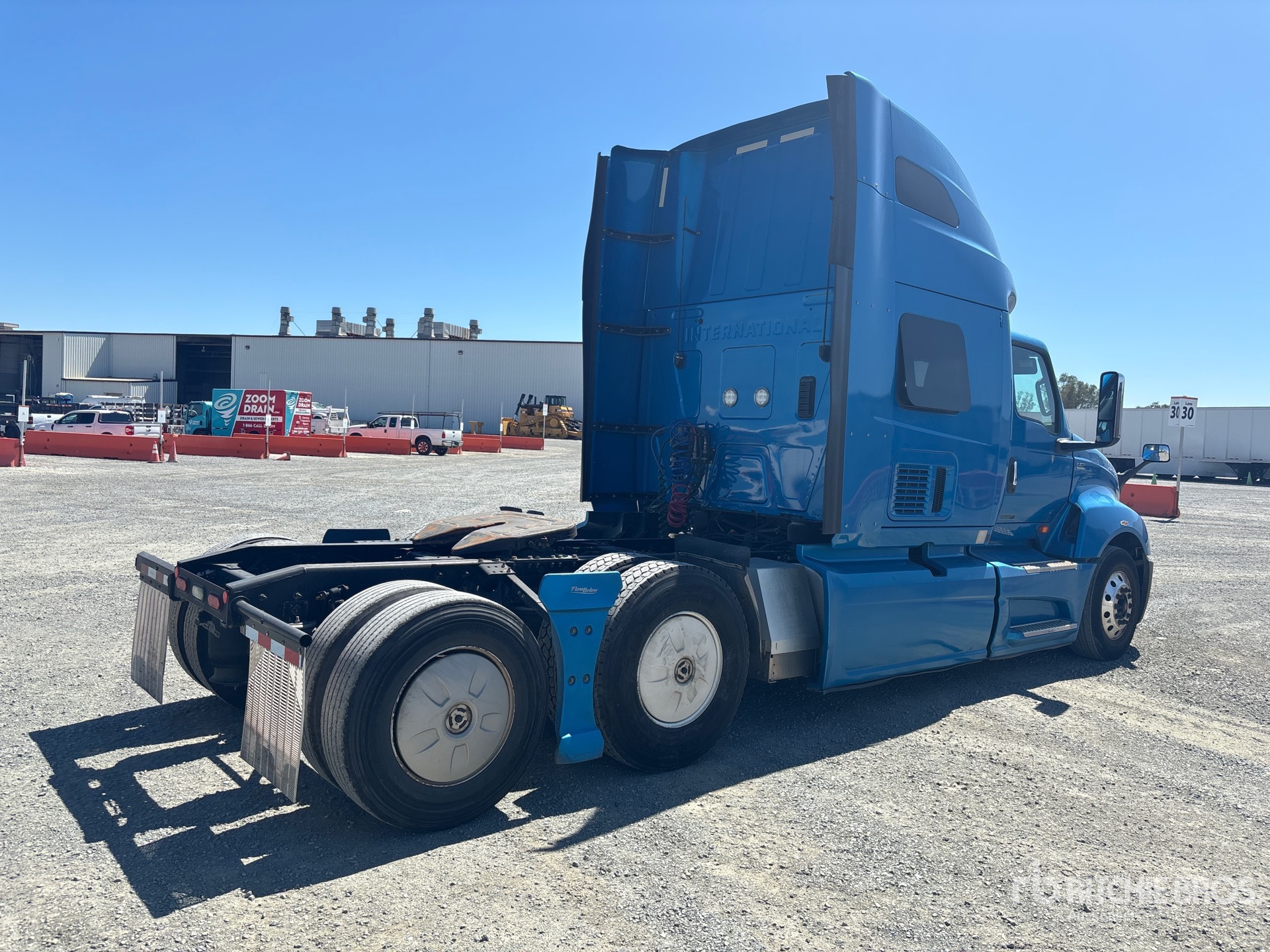 2021 International LT625