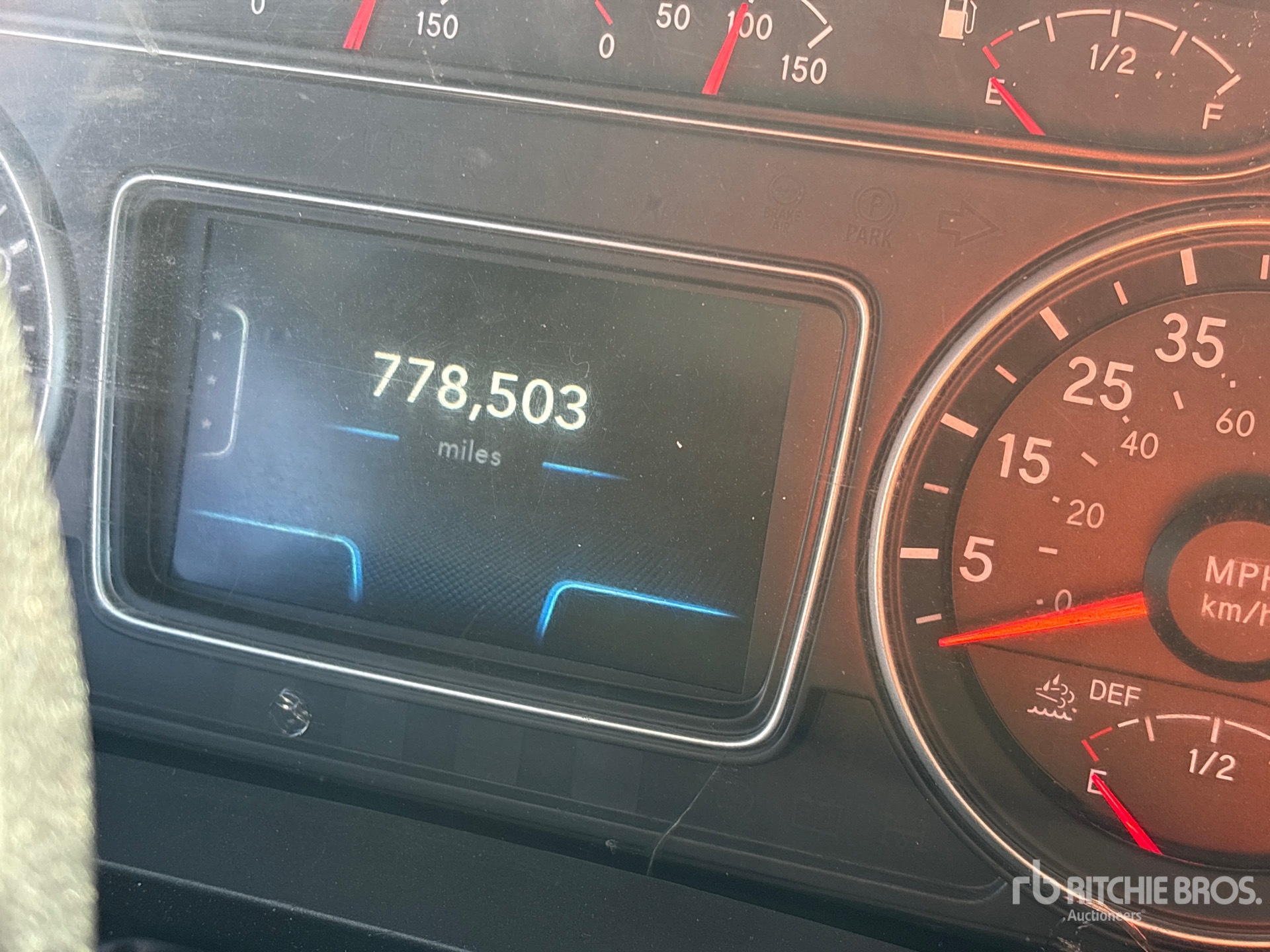 2021 International LT625