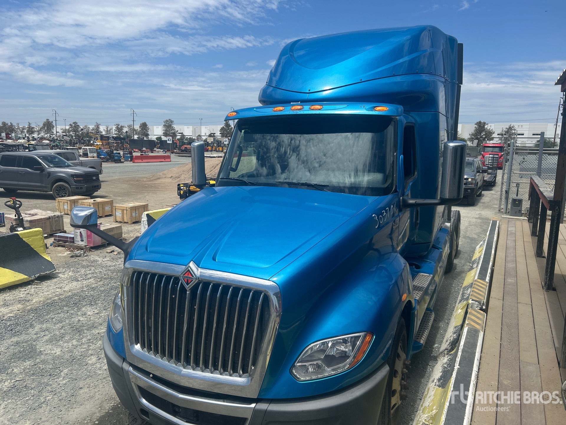 2020 International LT625