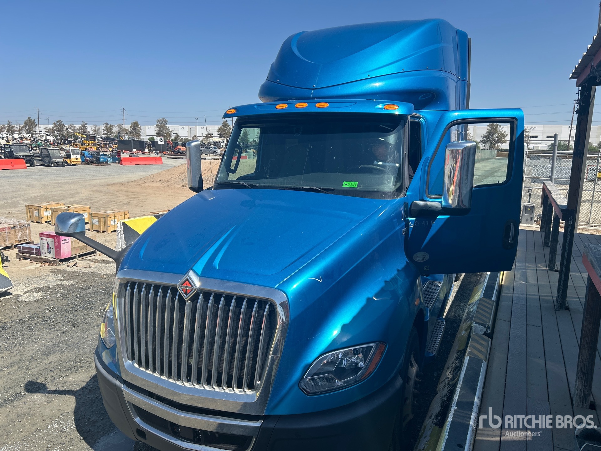 2020 International LT625