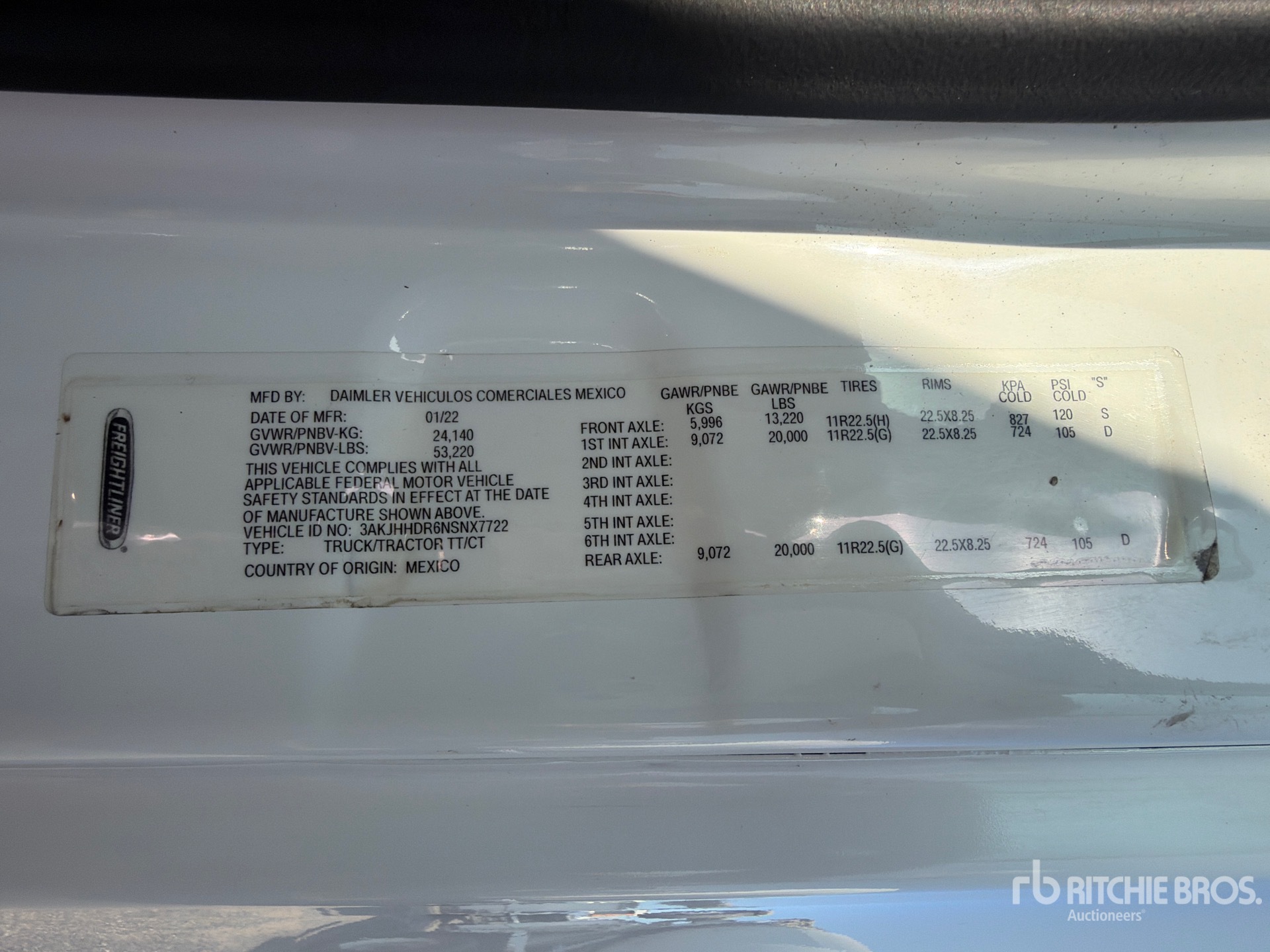 2022 Freightliner CASCADIA 126