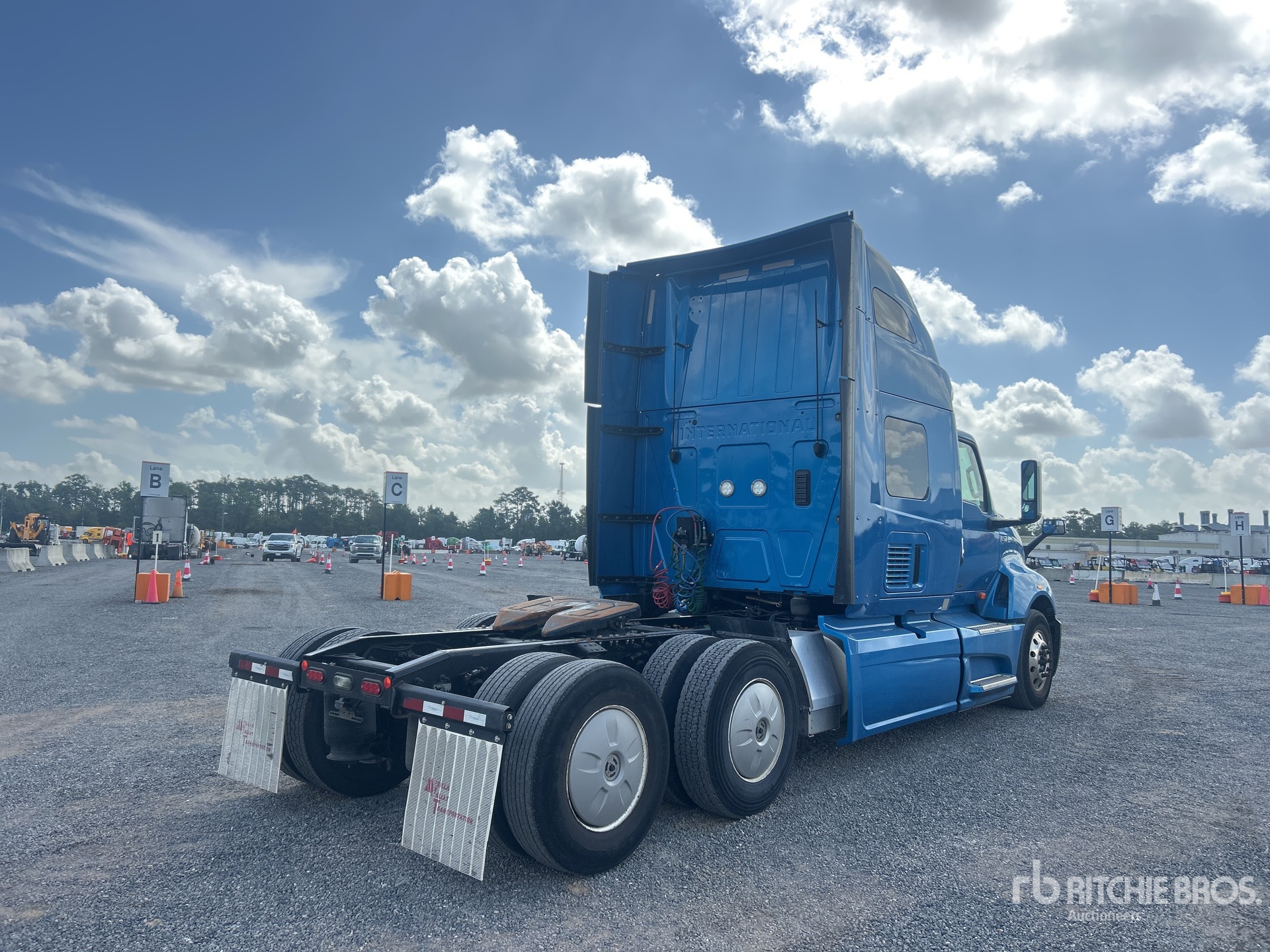 2021 International LT625