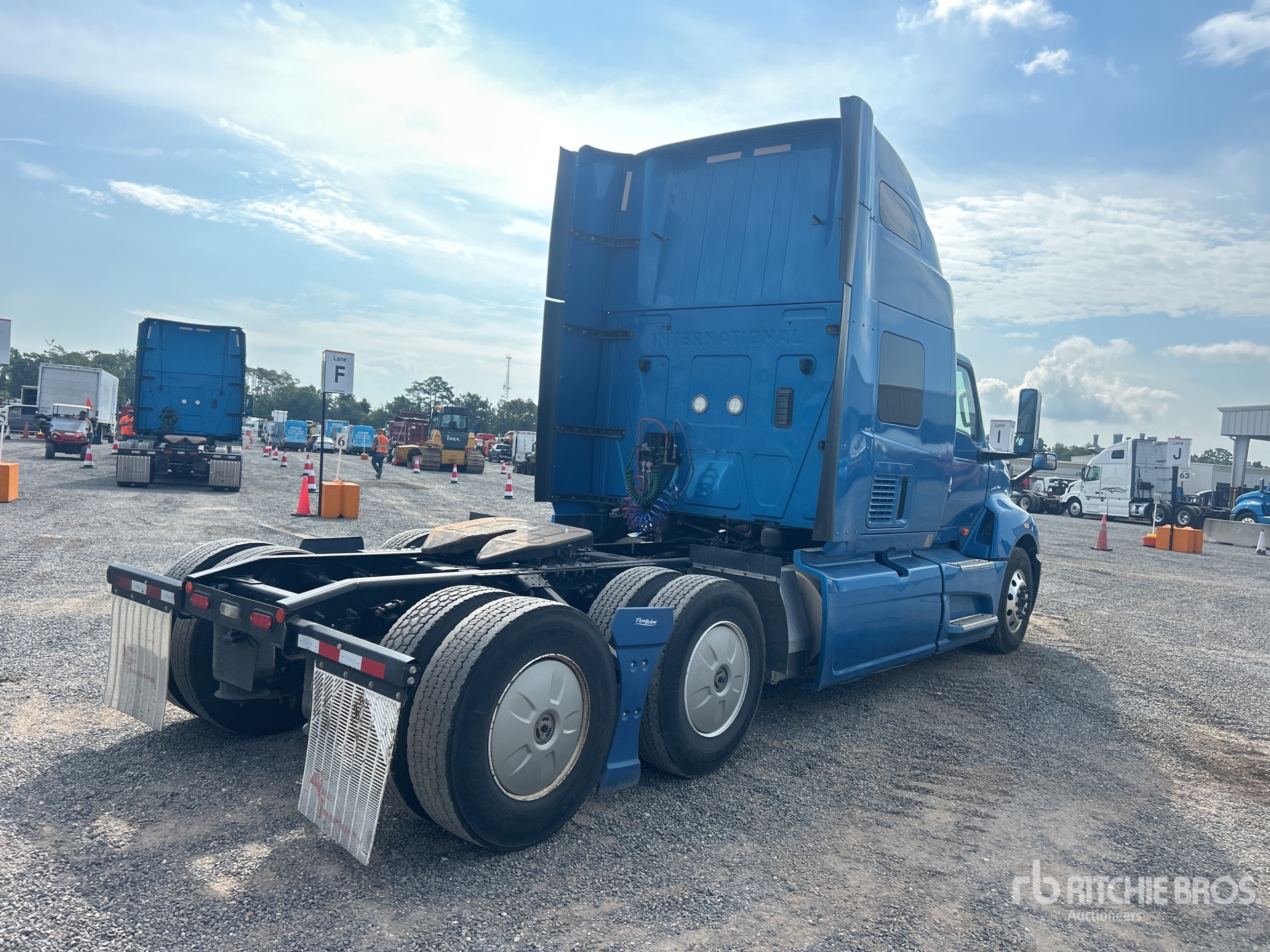 2021 International LT625