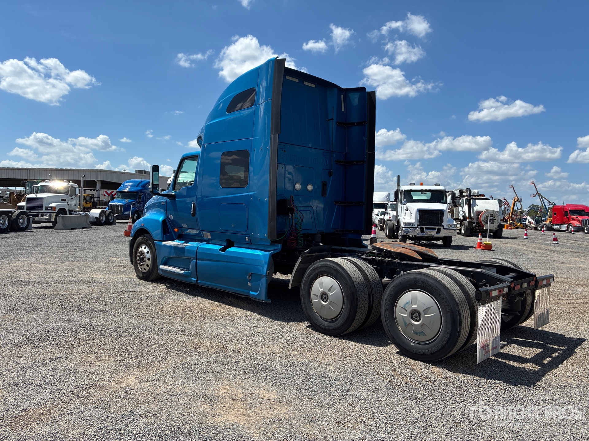 2021 International LT625