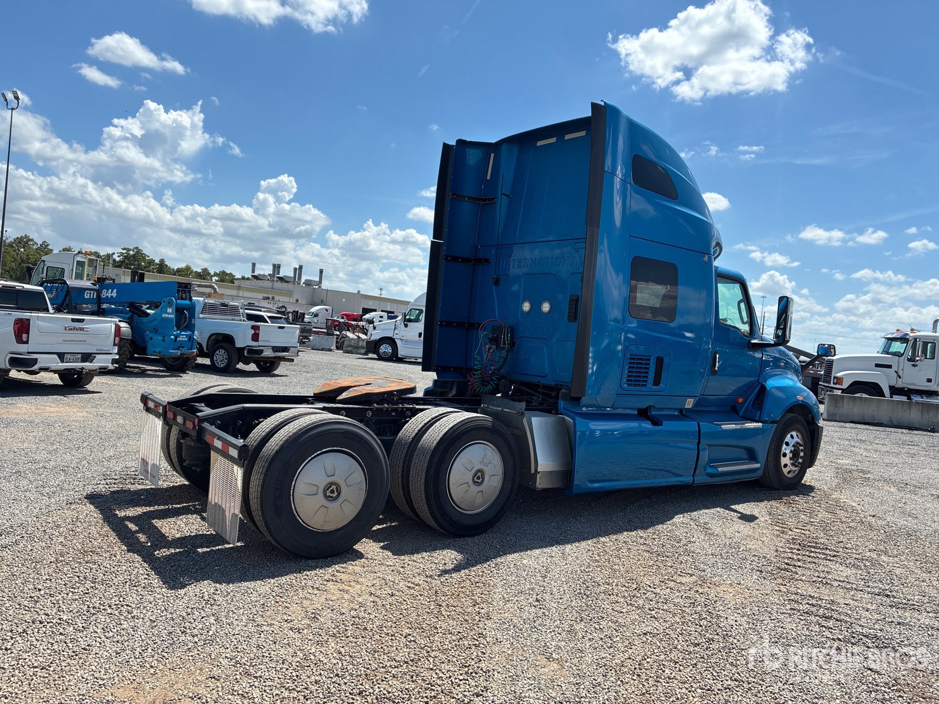 2021 International LT625