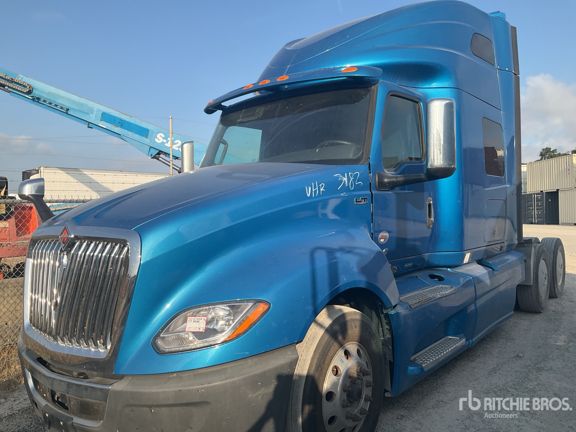 Photo of 2021 International LT625