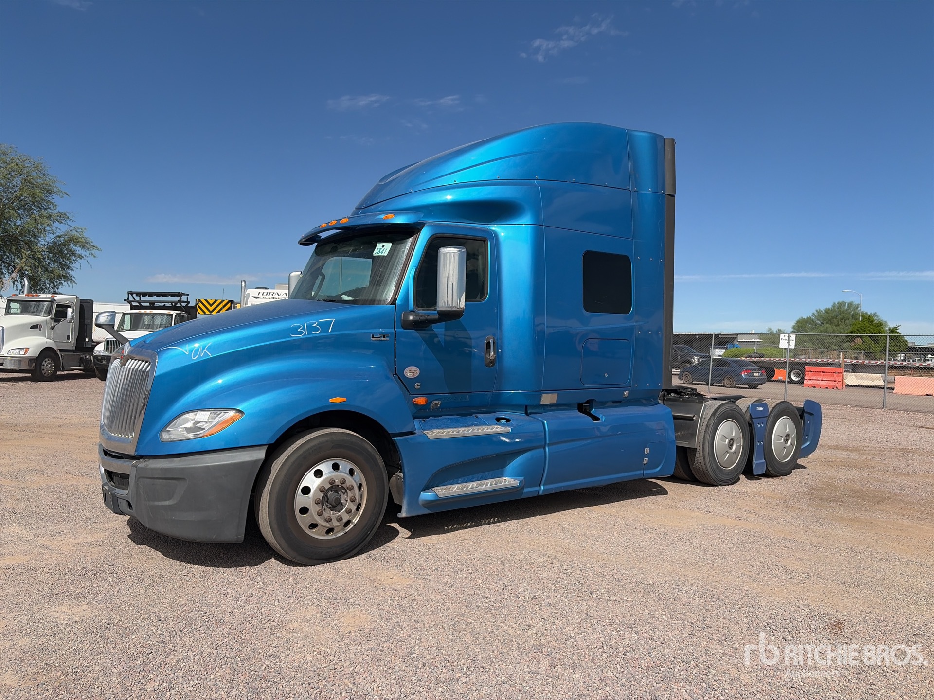 Photo of 2020 International LT625