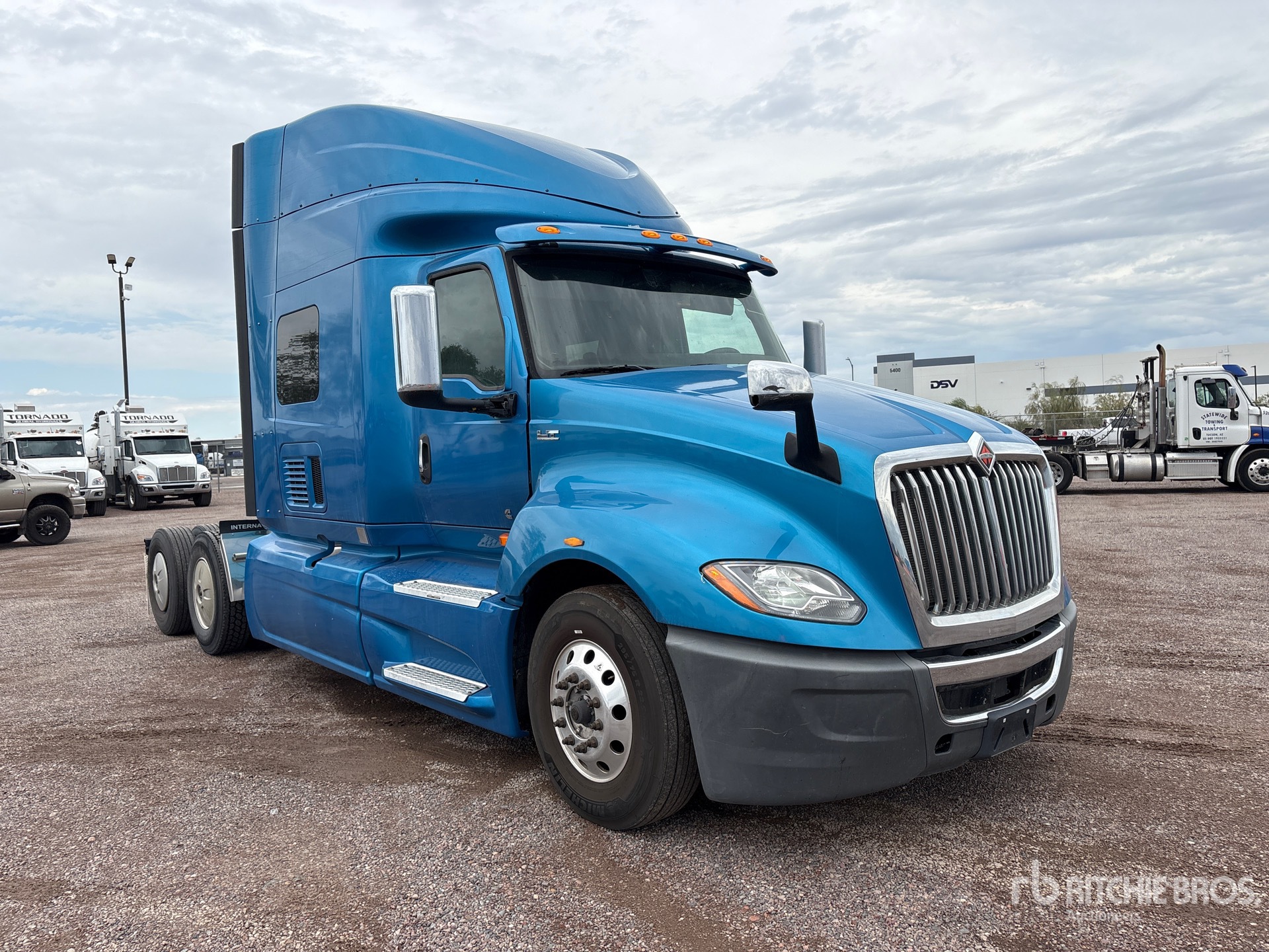 2020 International LT625