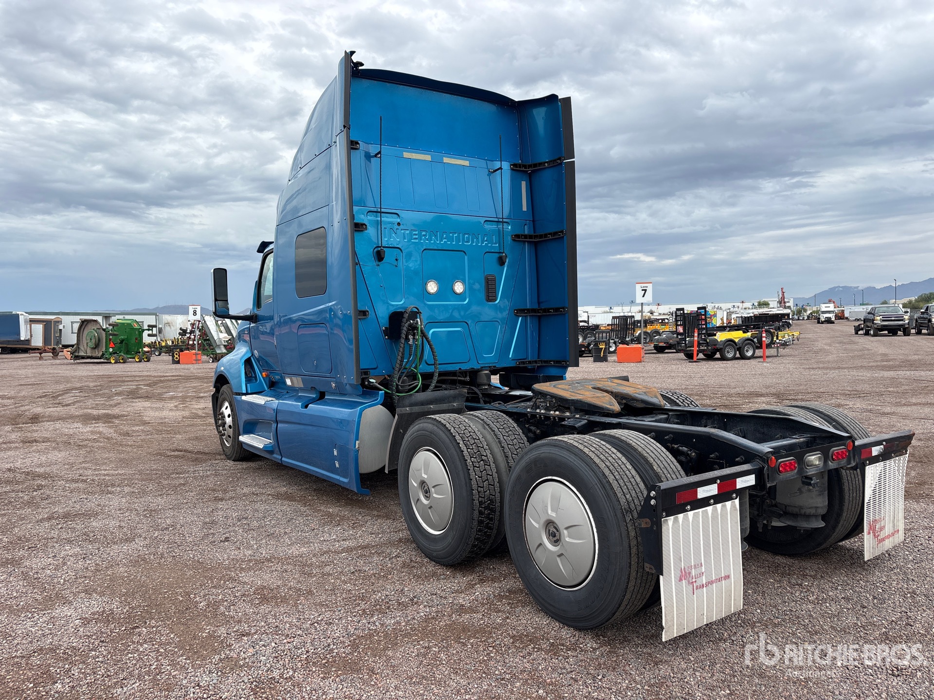 2020 International LT625