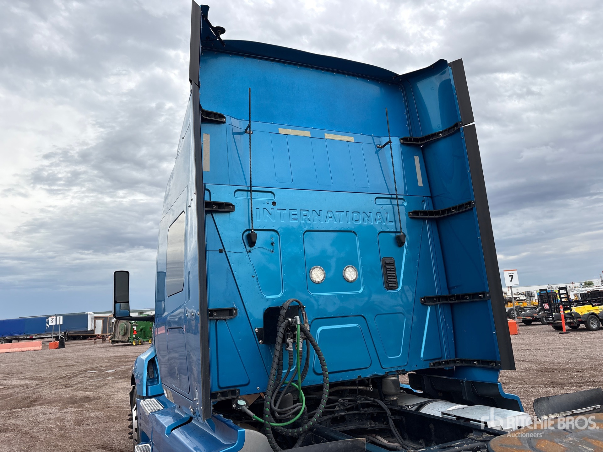 2020 International LT625
