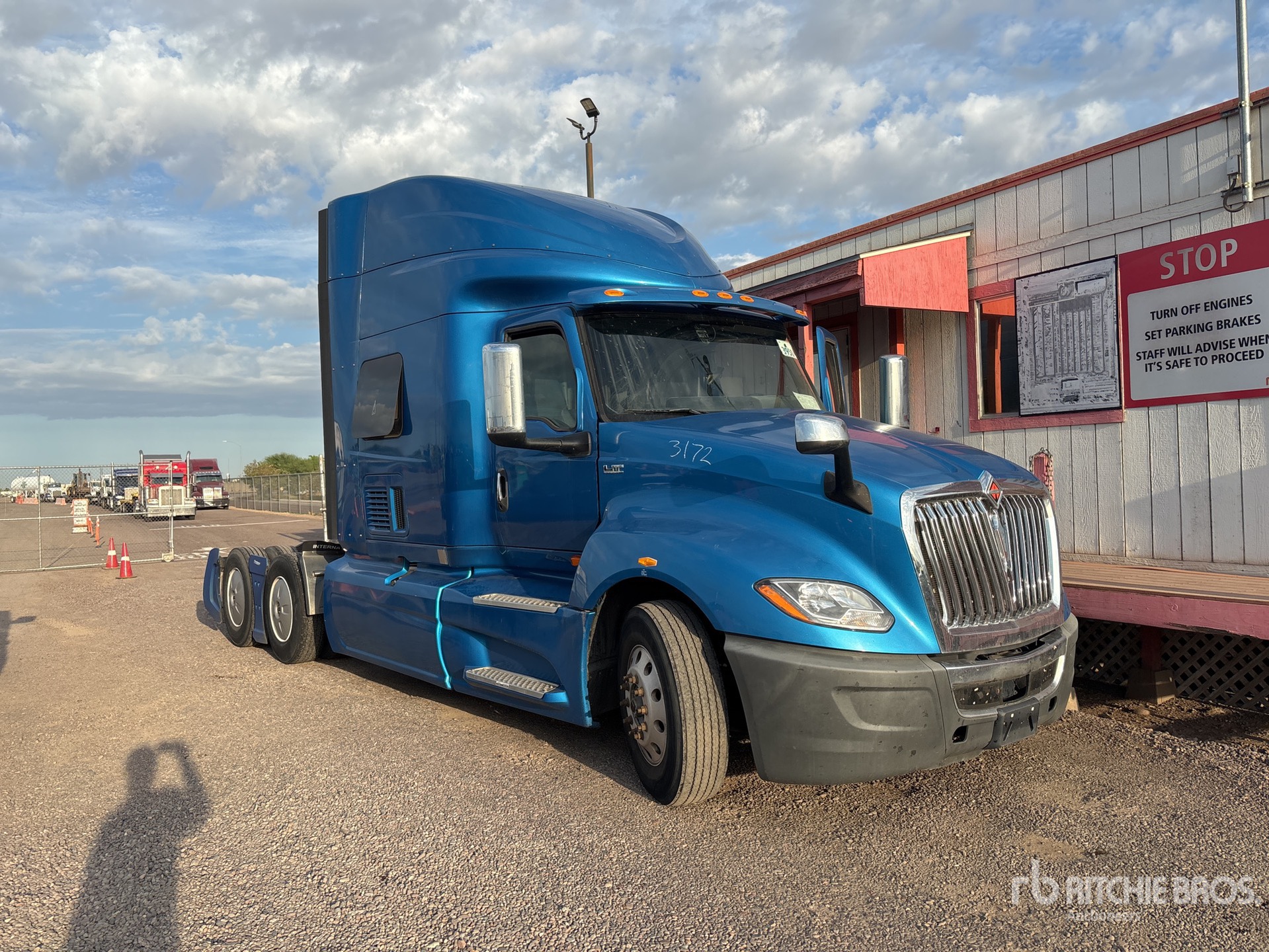 2020 International LT625