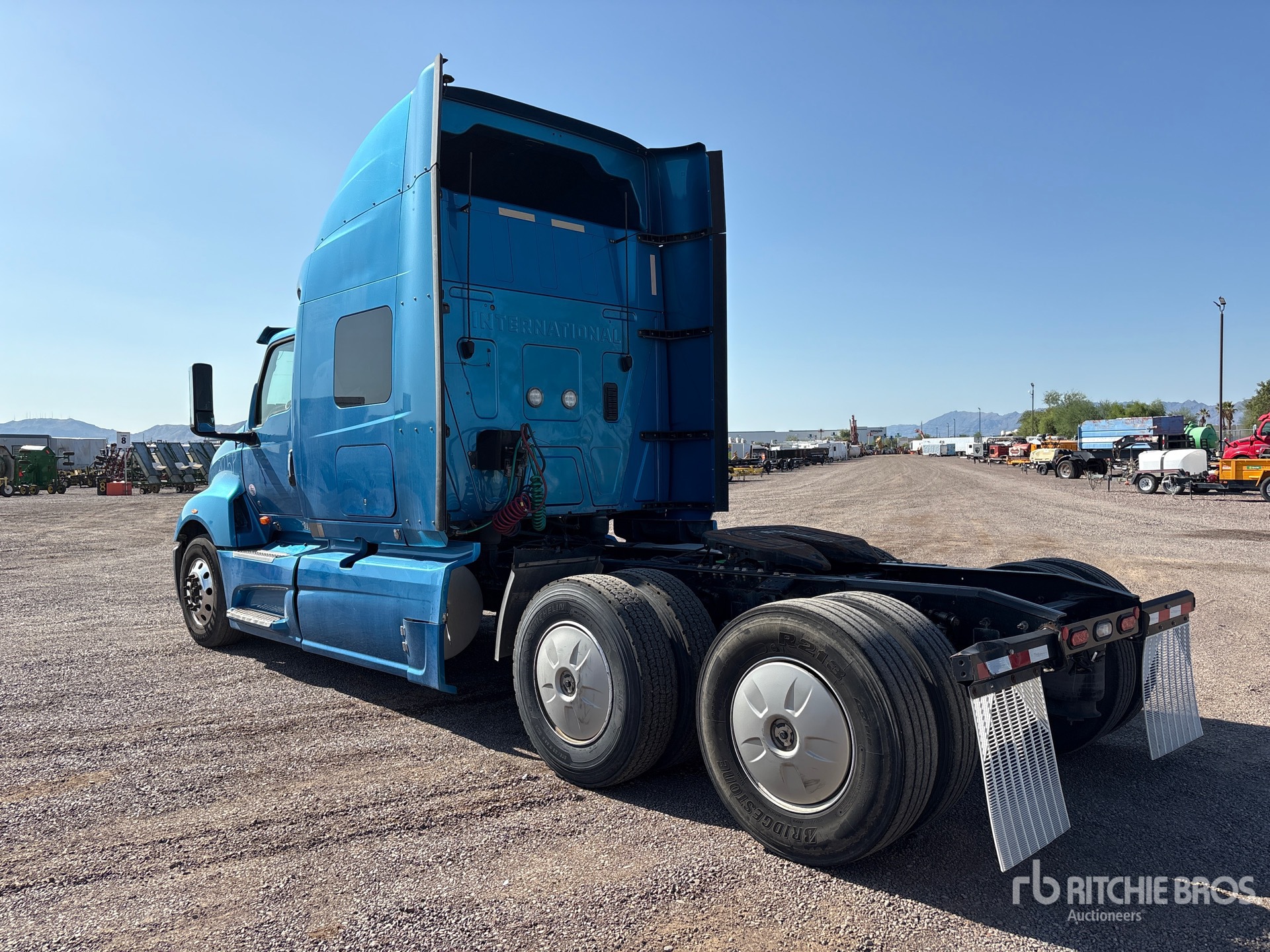2020 International LT625
