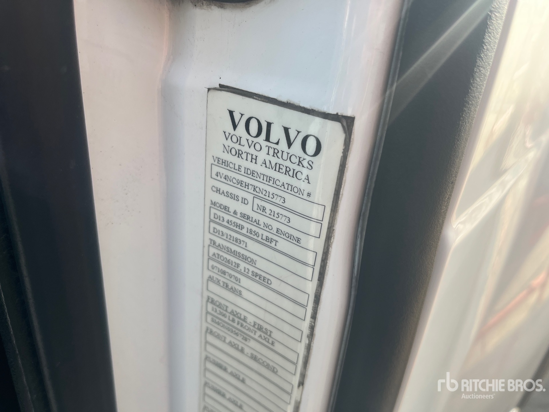Photo of 2019 Volvo VNL300