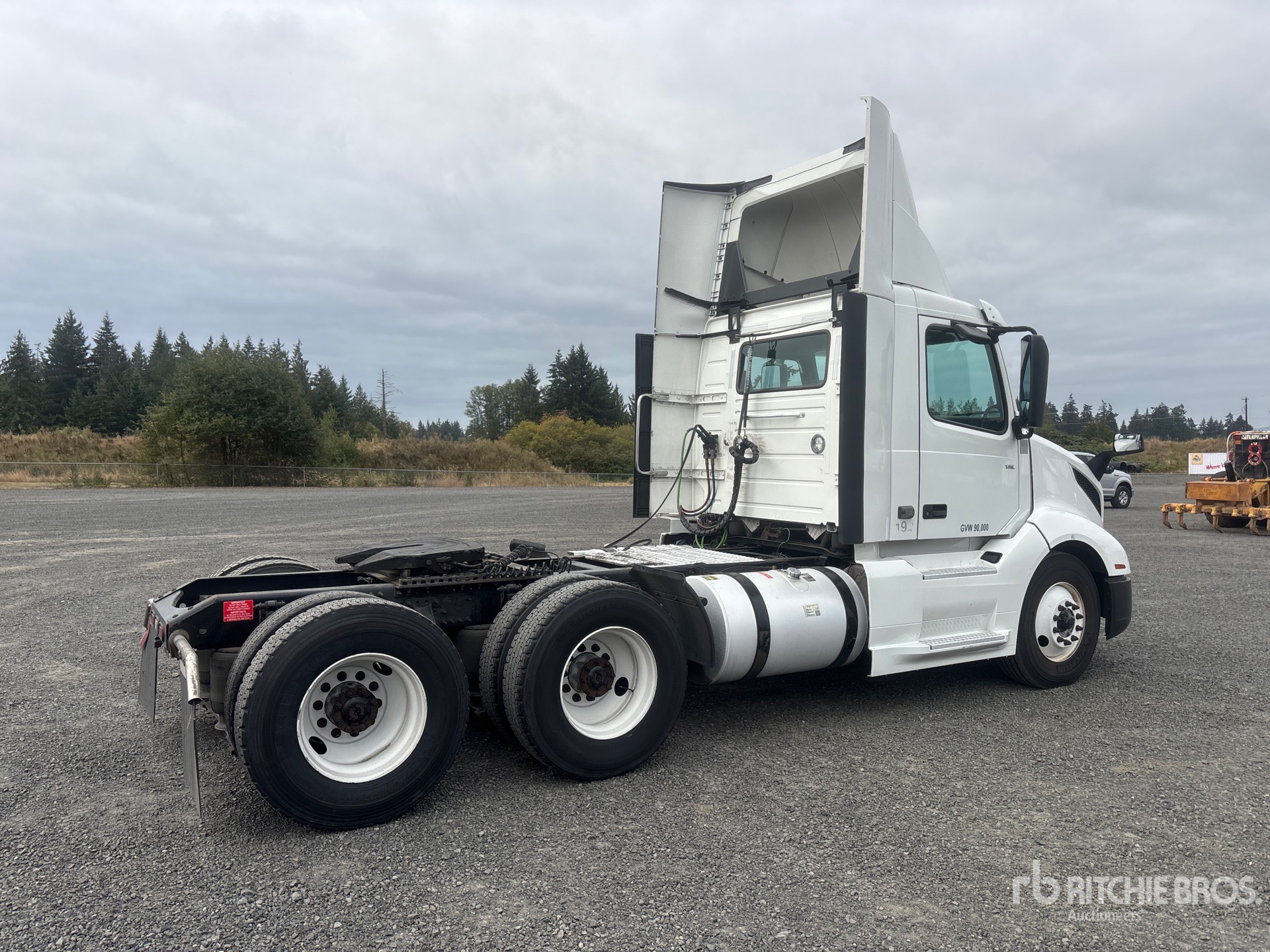 2019 Volvo VNL300