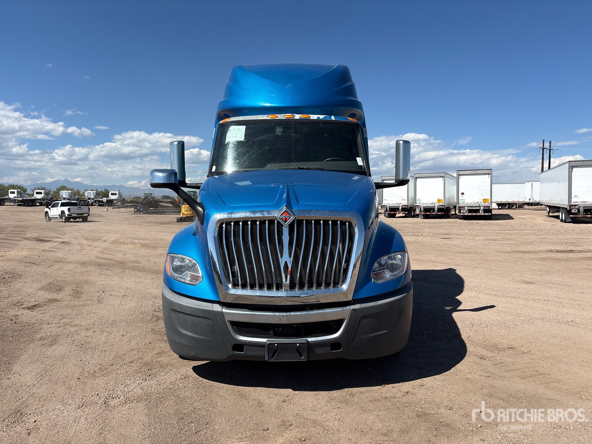 2021 International LT625