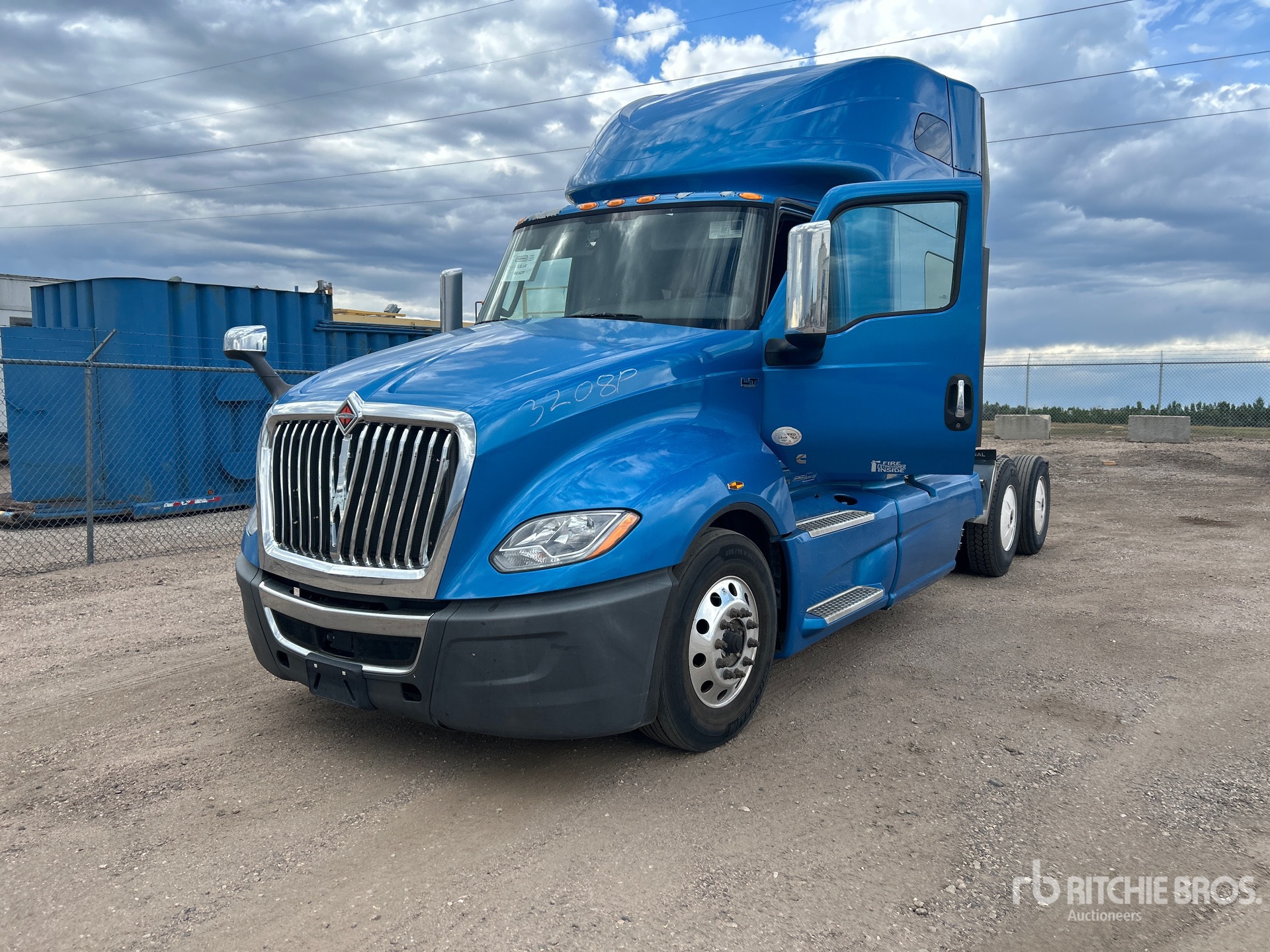 2021 International LT625