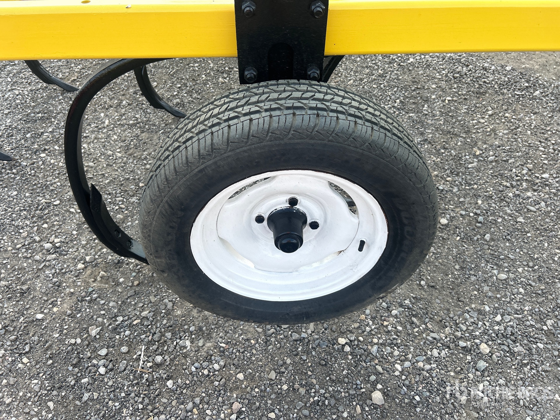 Landoll 82 in 3-Point