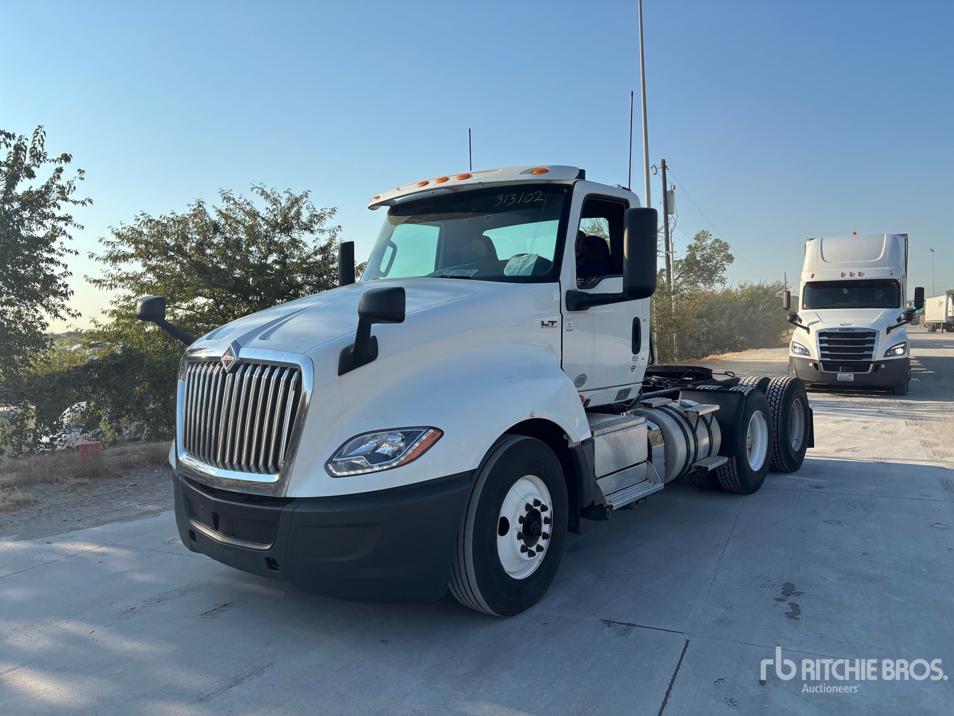 Photo of 2018 International LT625