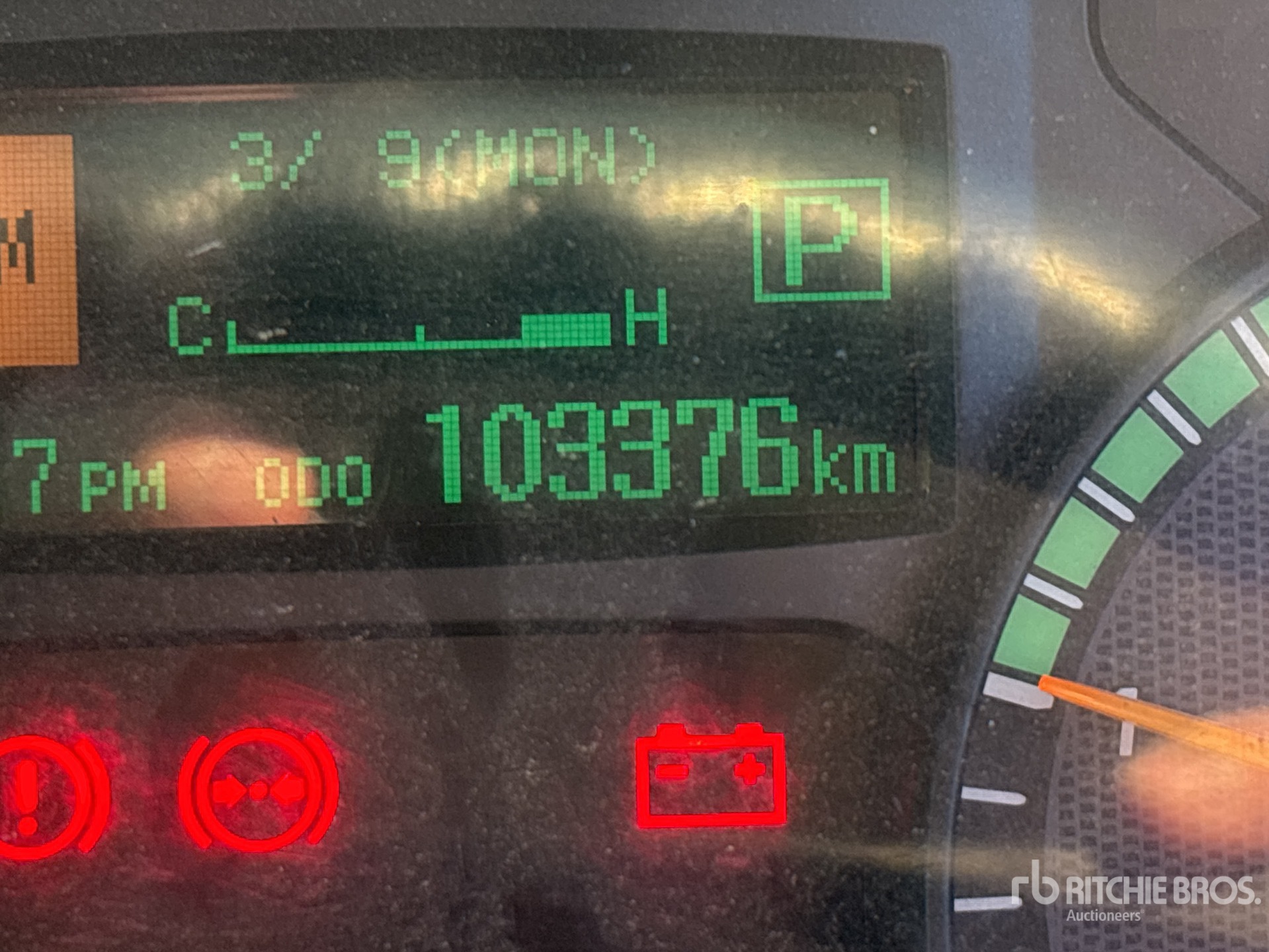2022 Mitsubishi ROSA