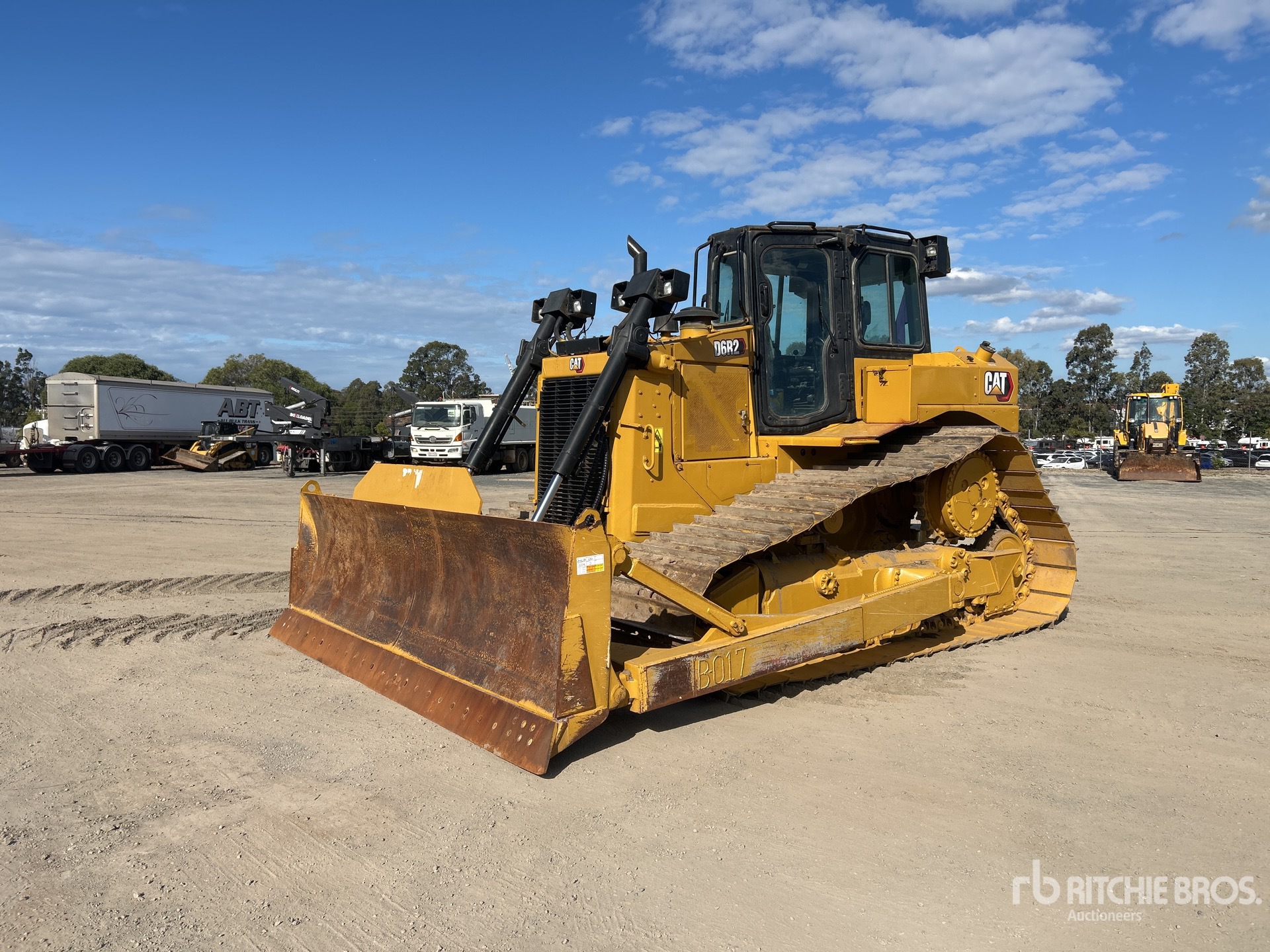 2021 Caterpillar D6R2 LGP