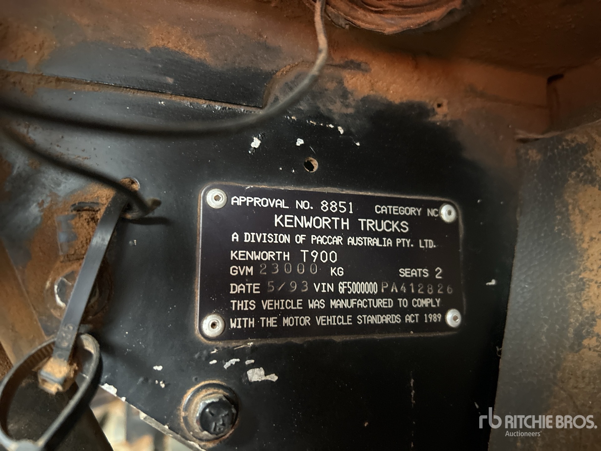 1993 Kenworth T900