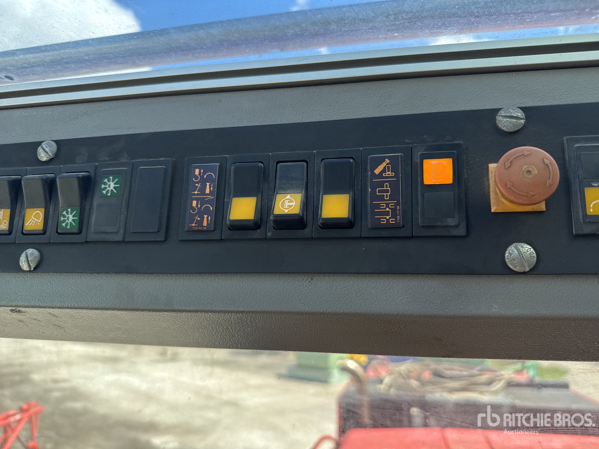 2006 Liebherr LTM 1090-4.1