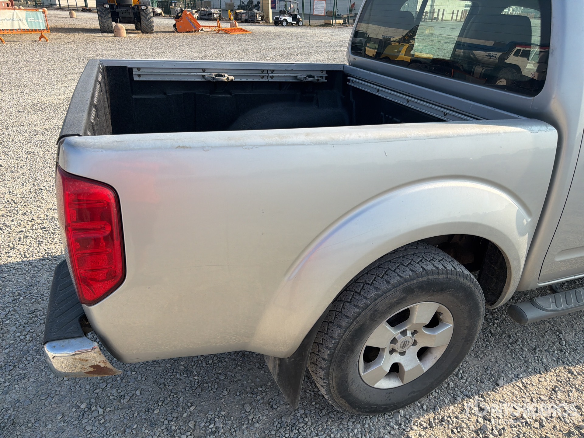 2007 Nissan NAVARA