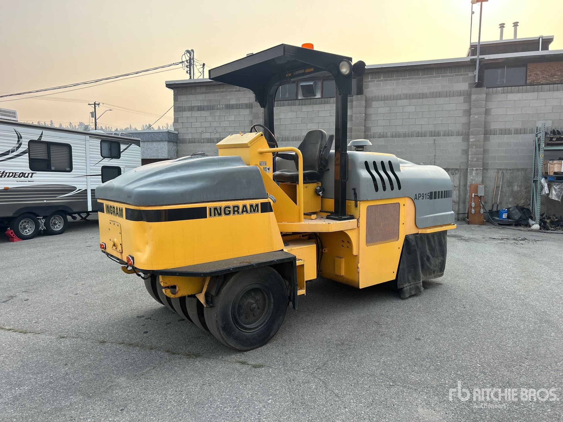 Photo of Ingram AP915
