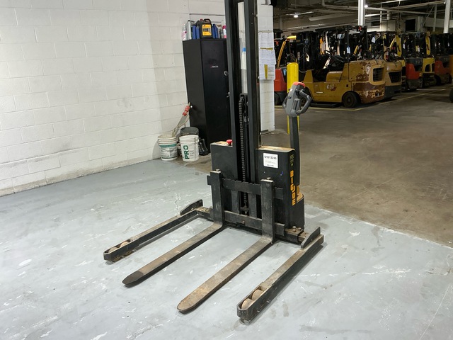 2022 Big Joe S-22-62 2200 lb Electric Stacker