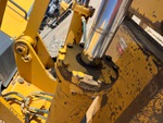 Hydraulics with Ripper Cylinders
