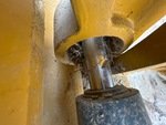 Hydraulics with Blade Side Shift Cylinders
