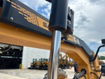 Hydraulics with Blade Lift Cylinders