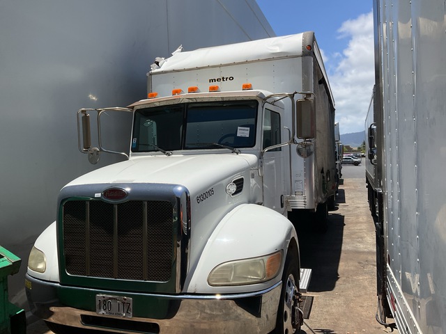 2013 Peterbilt 337 4x2 Van Truck