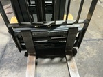 Hydraulics with Fork Positioning Cylinder (on fork carriage)
