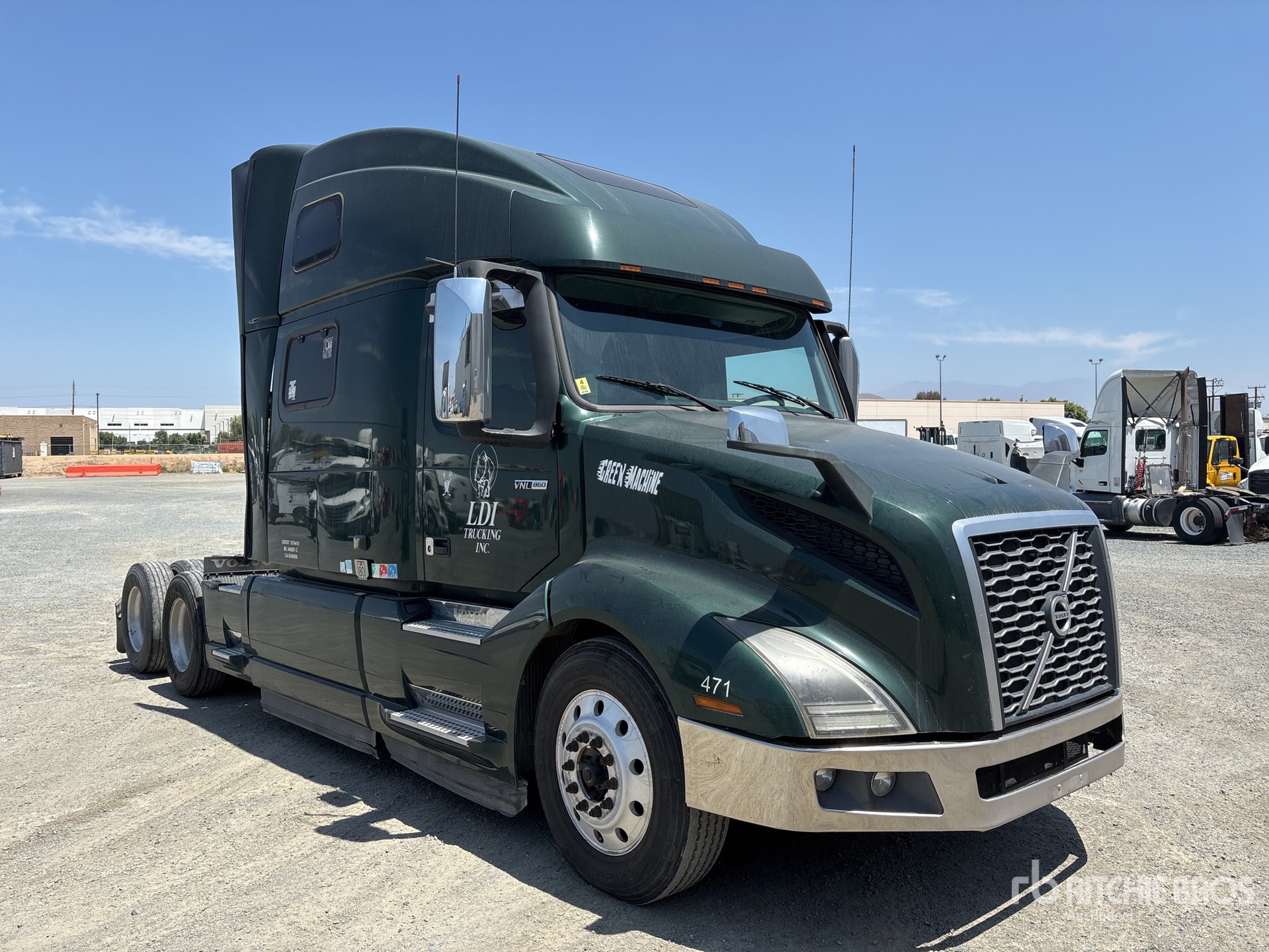 General Appearance with Picture, Right Front Corner