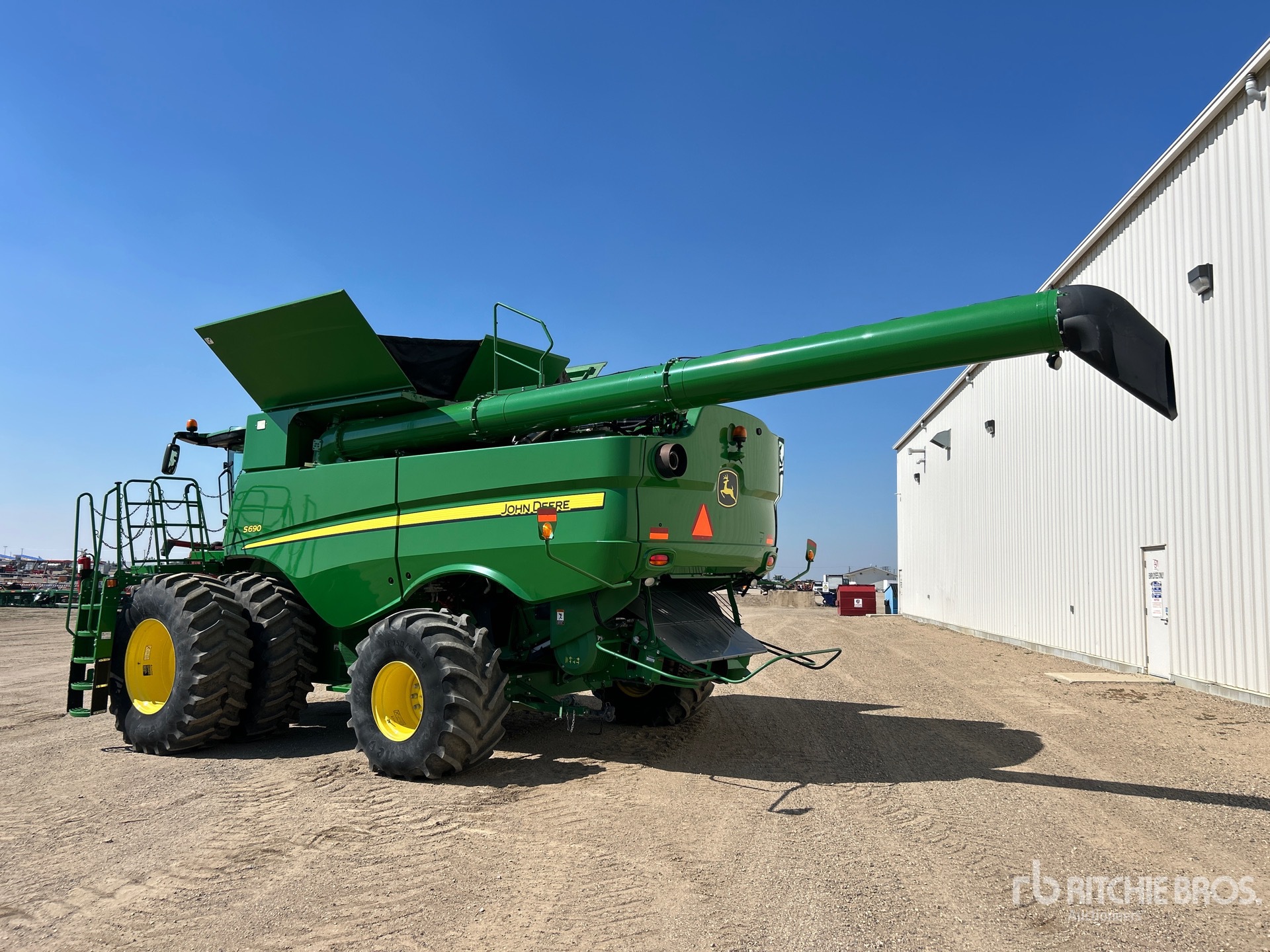 2017 John Deere S690