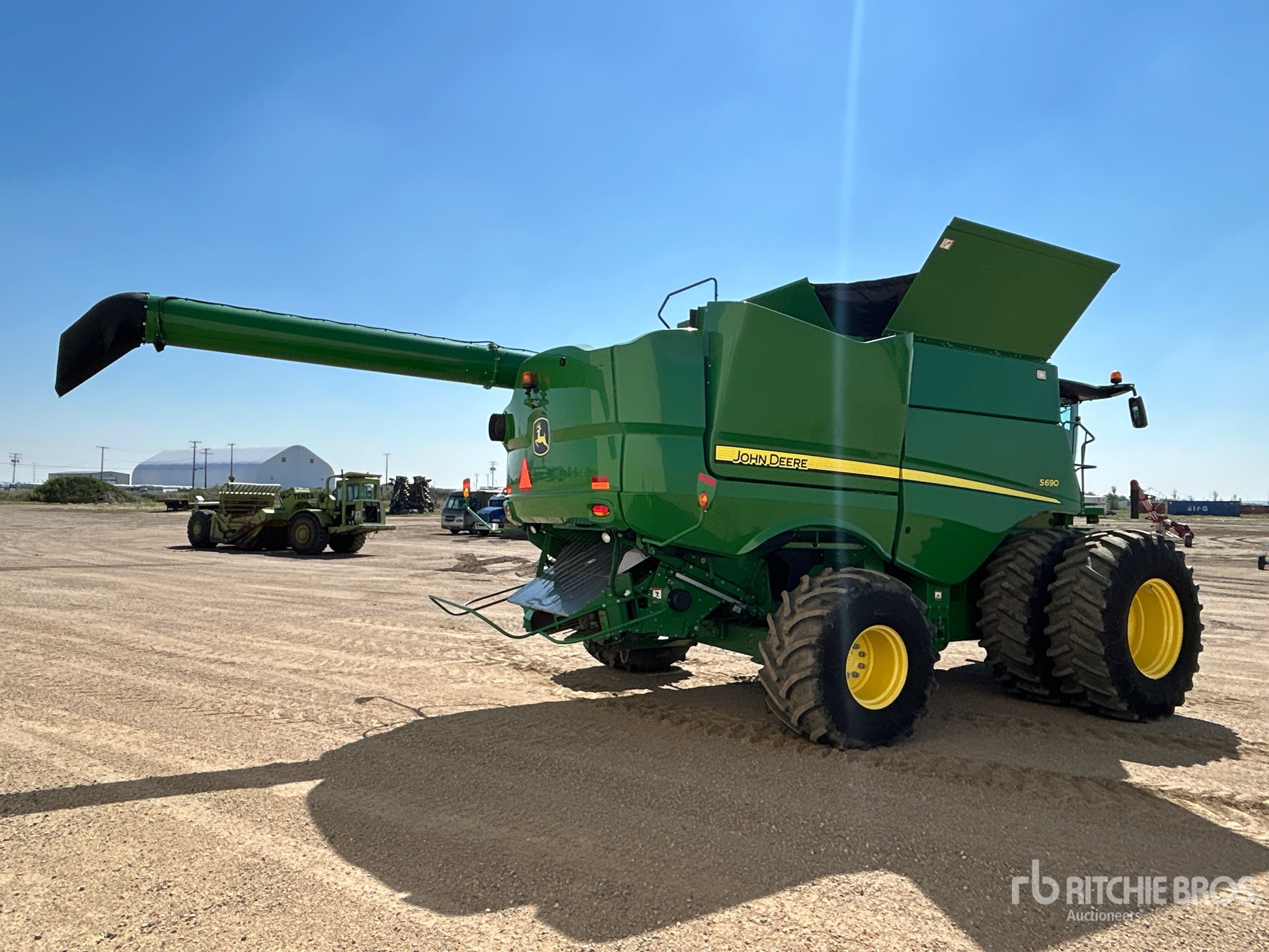 2017 John Deere S690