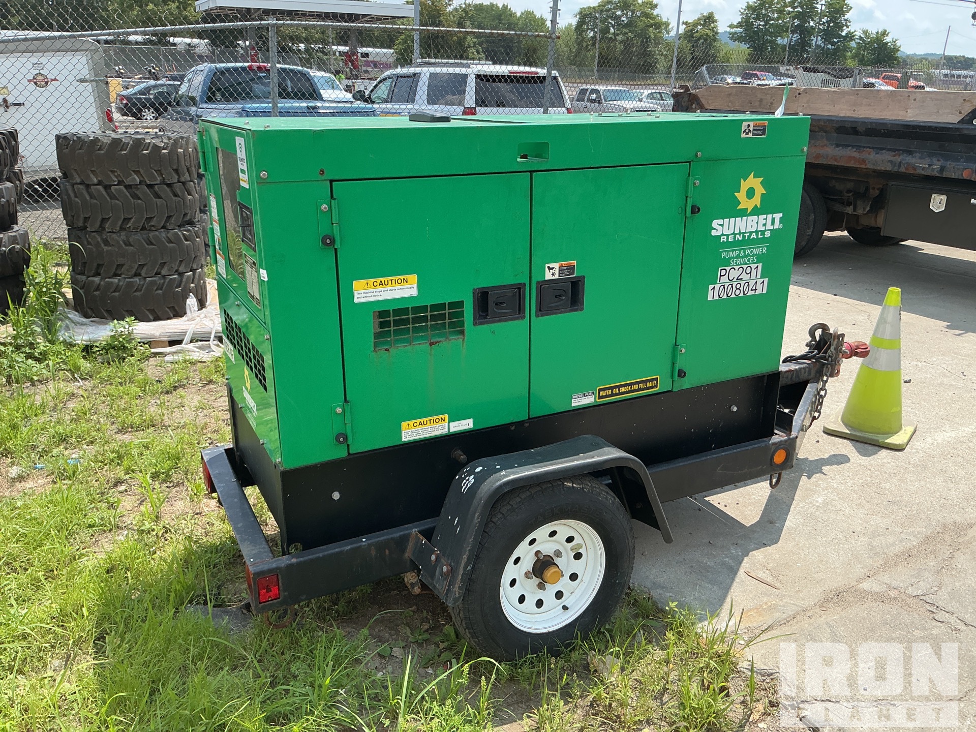 General Appearance with Picture, Right Rear Corner