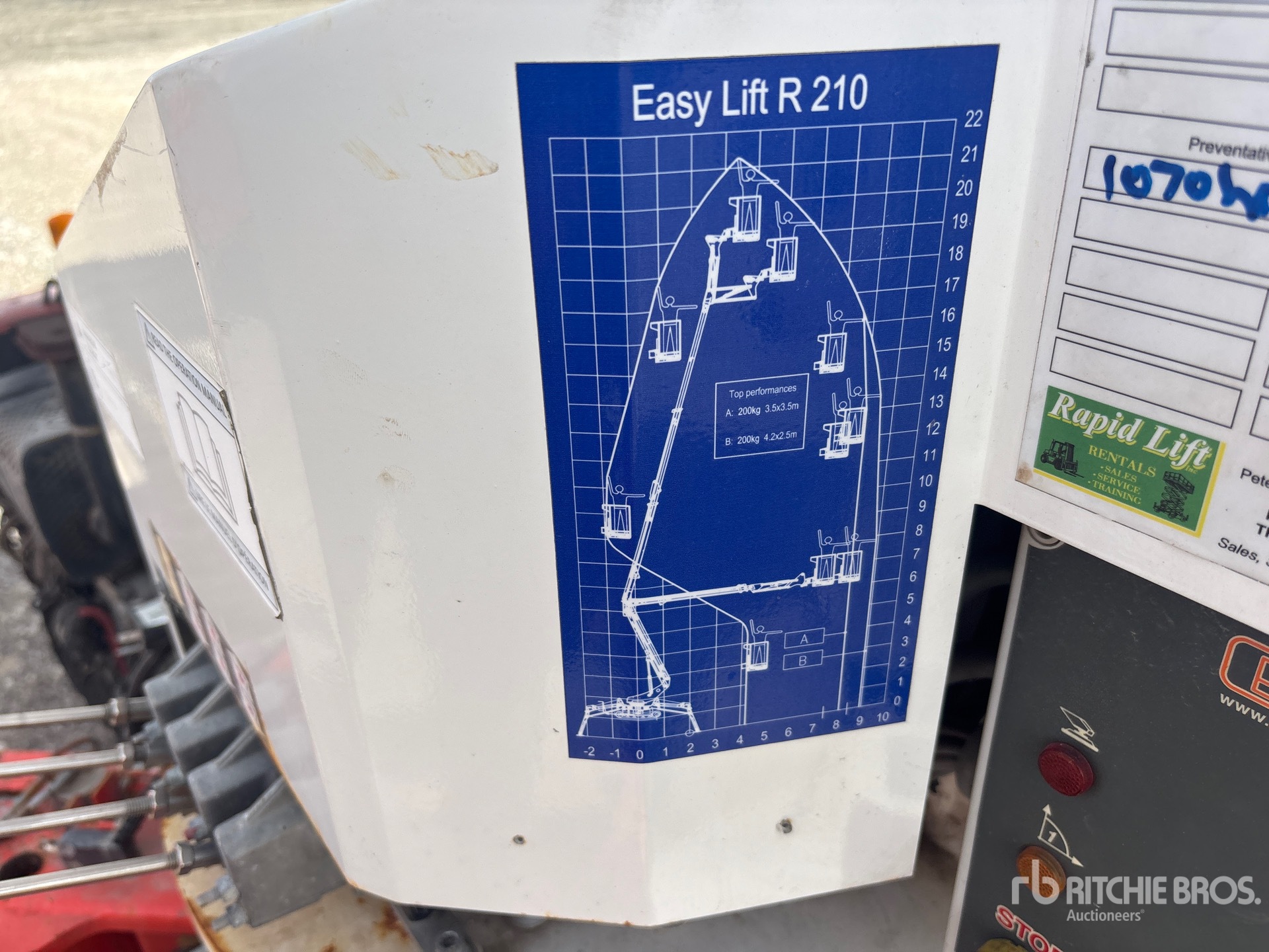 2018 Easy Lift R210