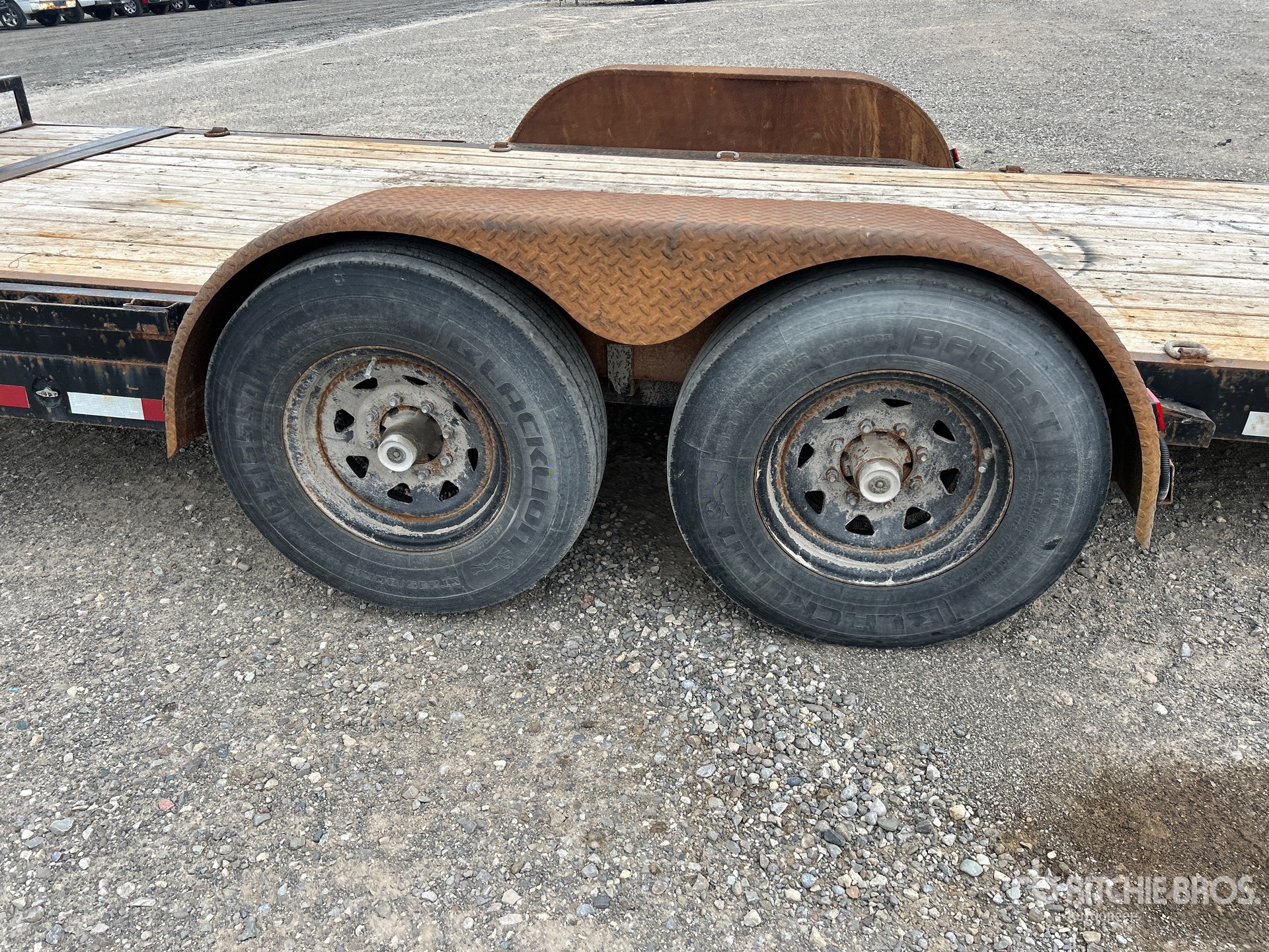 2011 Pj Trailers 19 FT T/A