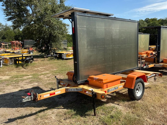 2013 Solar Technology  Inc Silent Messenger Solar Full Matrix Message Board
