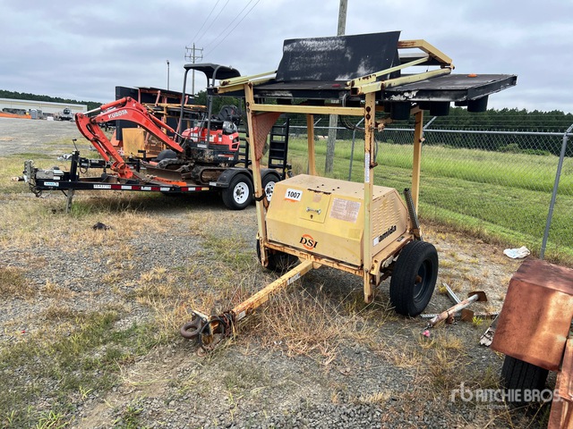 2012 Terex ODLSE25LA Arrow Board