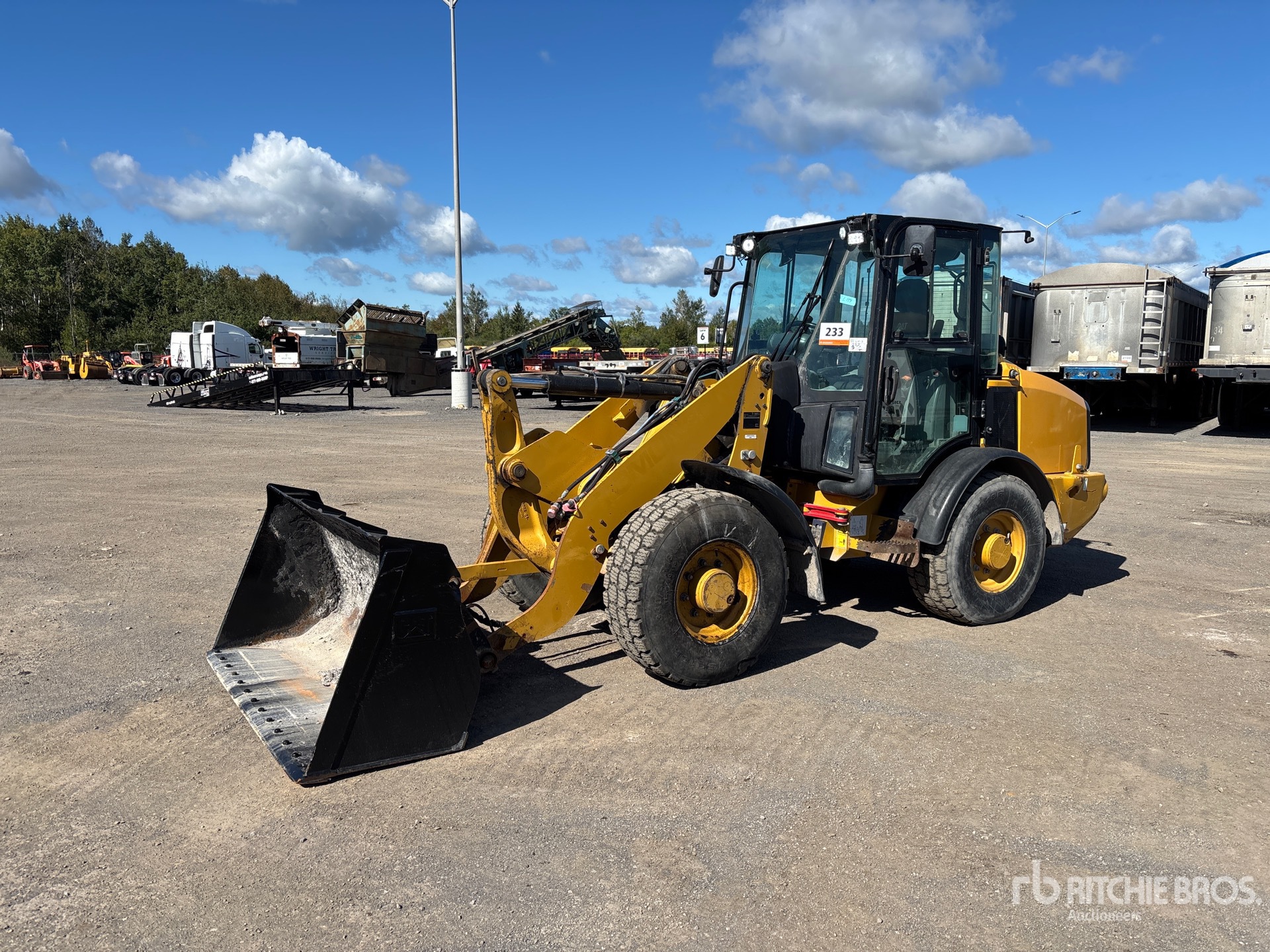Photo of 2022 Caterpillar 906M
