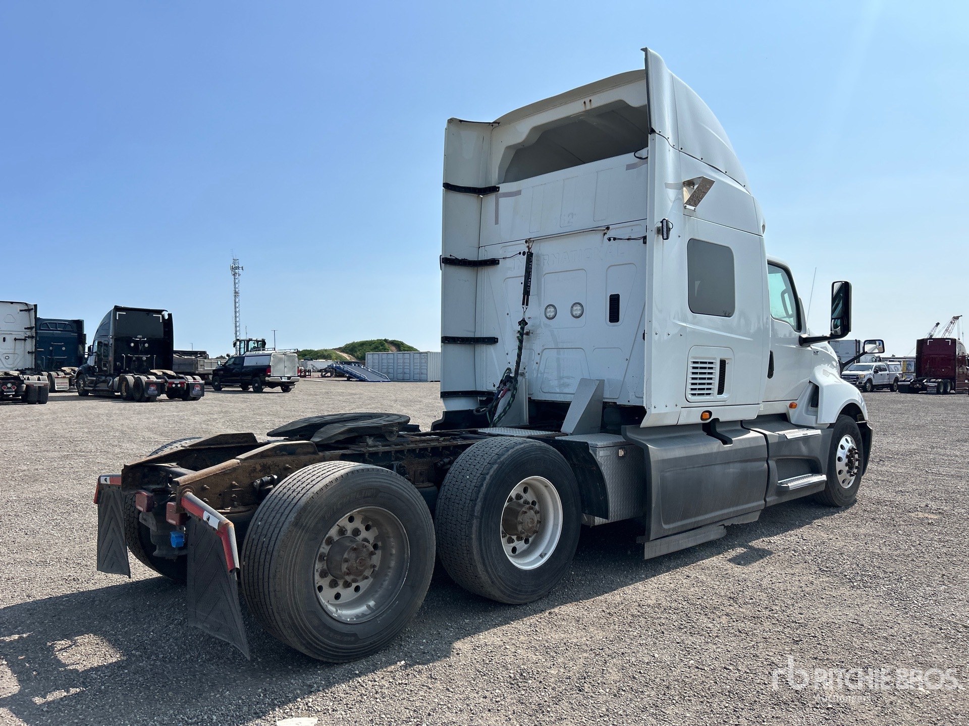 2018 International LT625