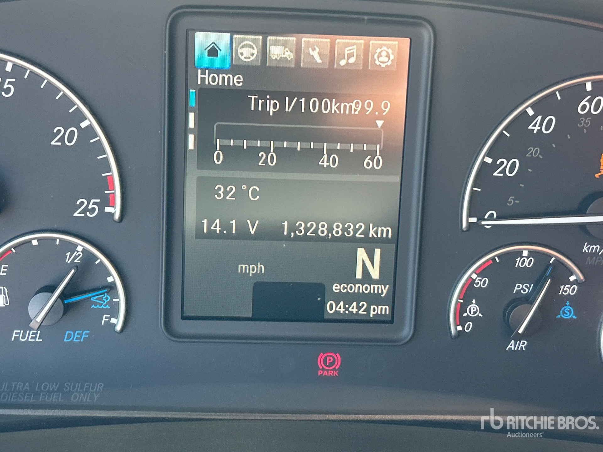 2021 Freightliner CASCADIA 126