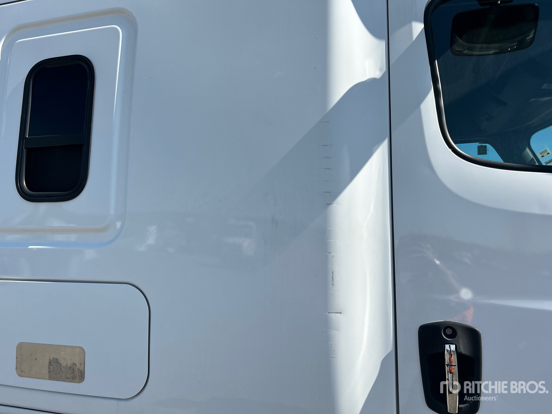 2021 Freightliner CASCADIA 126