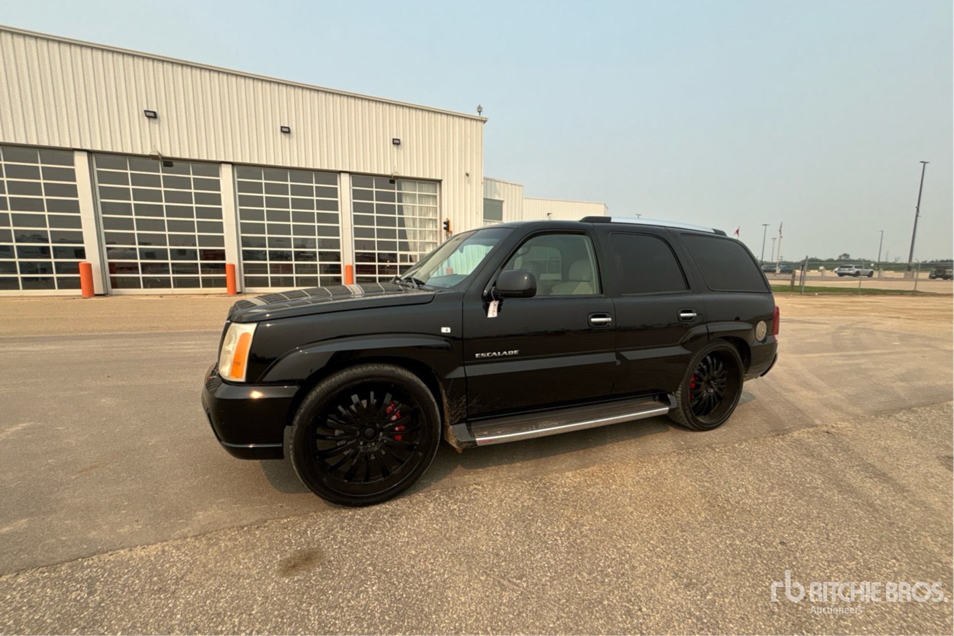 General Appearance with Picture, Left Front Corner