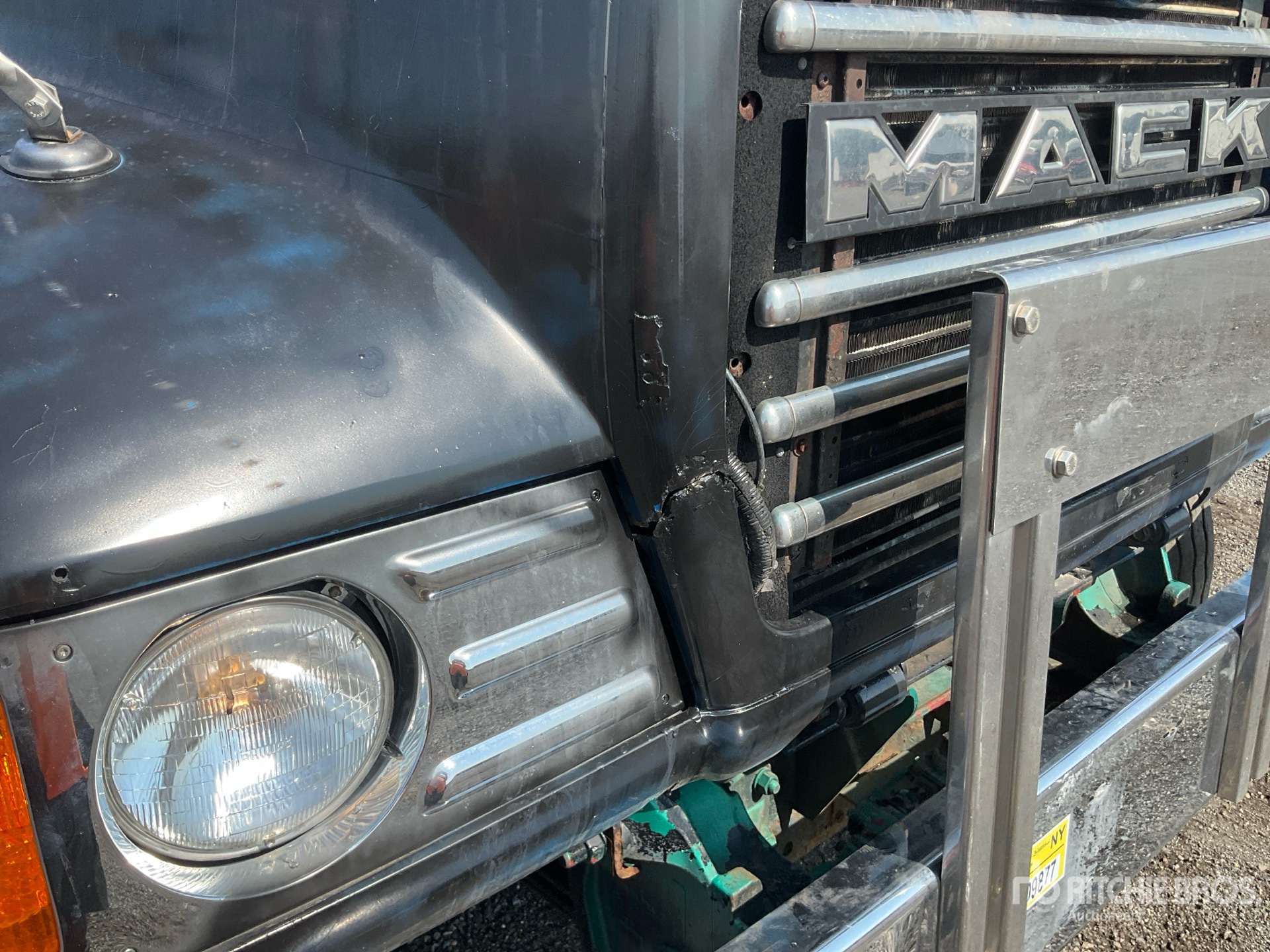 2006 Mack CV713 GRANITE
