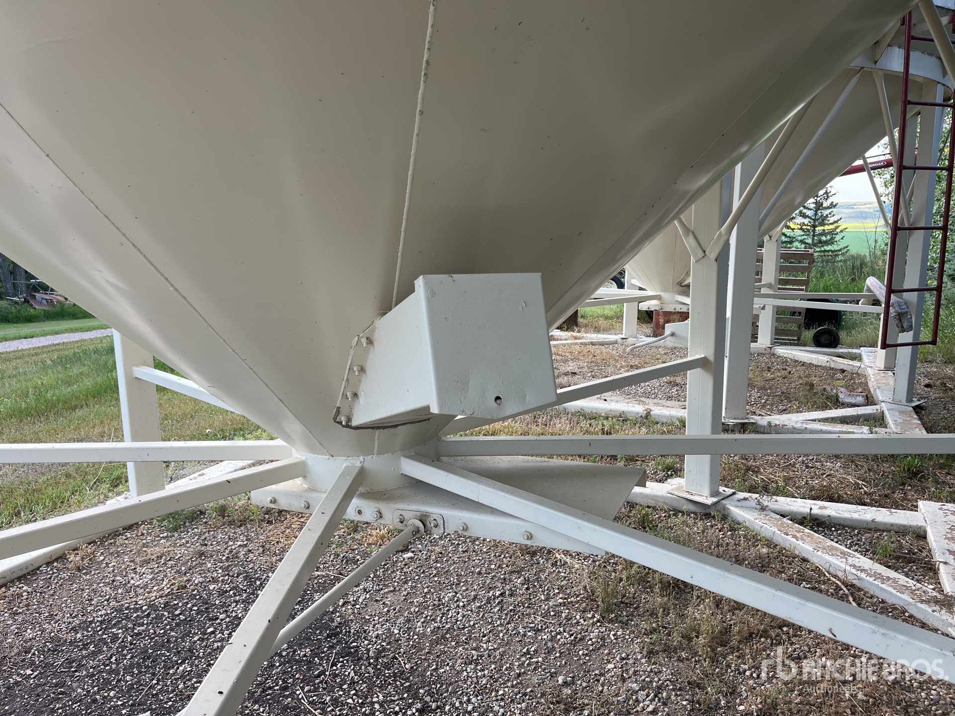 Friesen +/- 3300 bu 3 Ring Smooth Wall  ...
