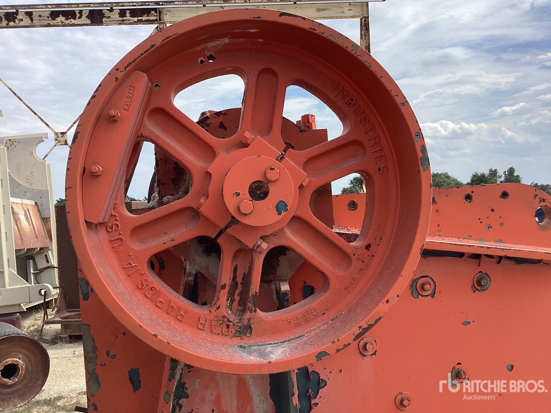 2002 Universal 3254 WRB
